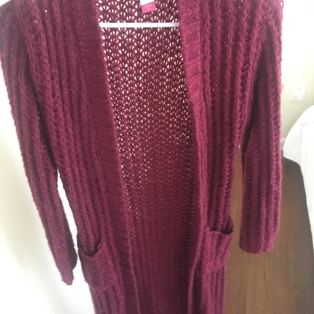Cardigan. - Picture 2 of 4